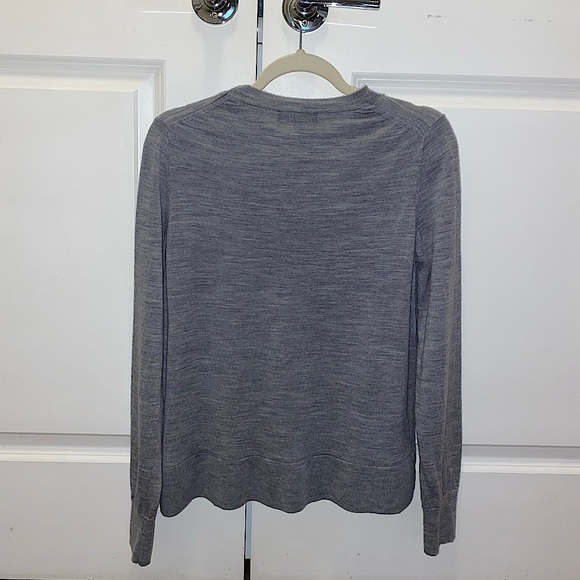 Banana Republic Gray Distressed Sweater Size S - Picture 2 of 6